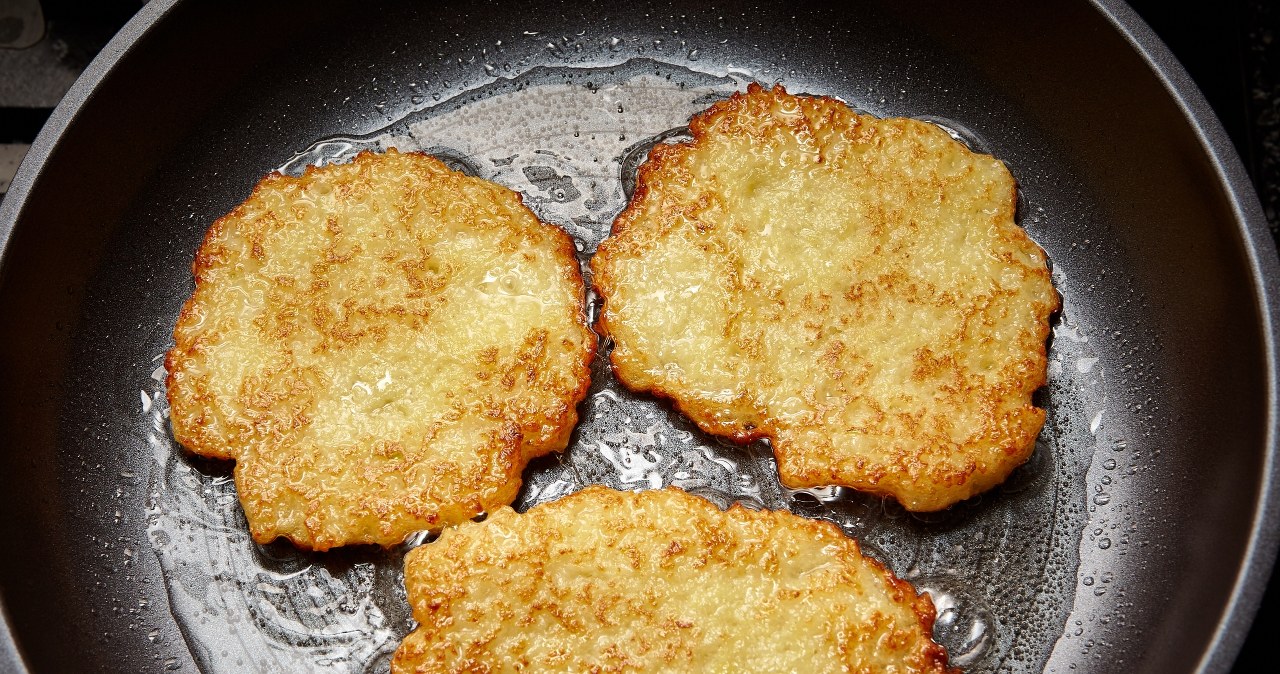 Placki ziemniaczane jak z dzieciństwa. Babcie dodawały to do ciasta