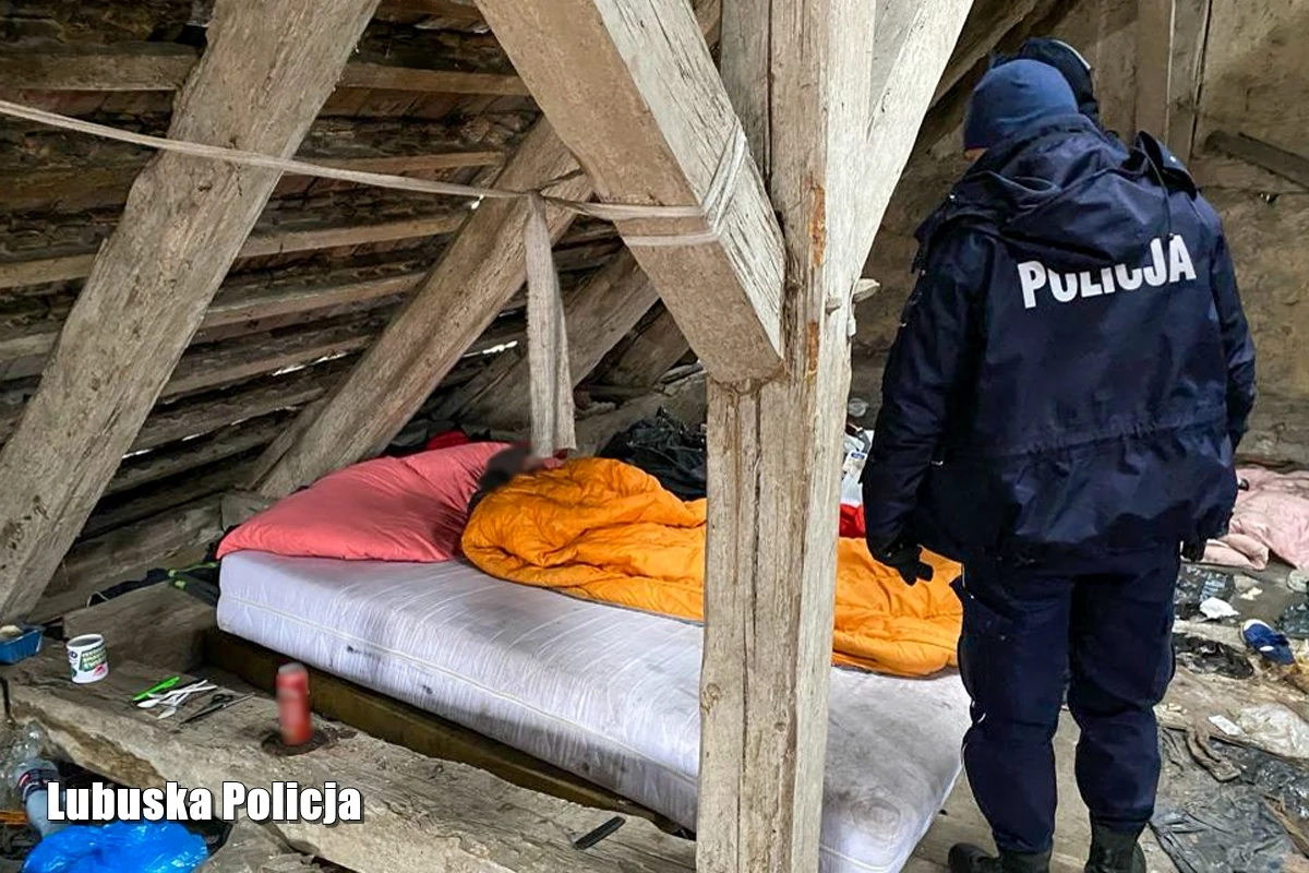Lubuscy policjanci uratowali 36-latka przed śmiercią. Znaleziony w pustostanie wyziębiony bezdomny od kilku dni nie jadł. Mężczyzna trafił już do Ośrodka Pomocy Społecznej w Słubicach.