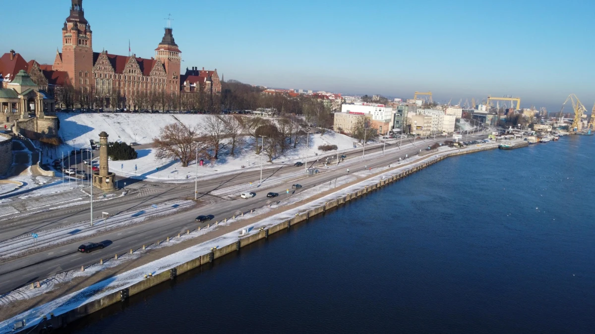 "Zakończył się spór dotyczący własności nieruchomości - Bulwar Chrobrego i Nabrzeże Wieleckie" - poinformował Urząd Miasta Szczecina. Magistrat zapowiada rewitalizację nieruchomości.