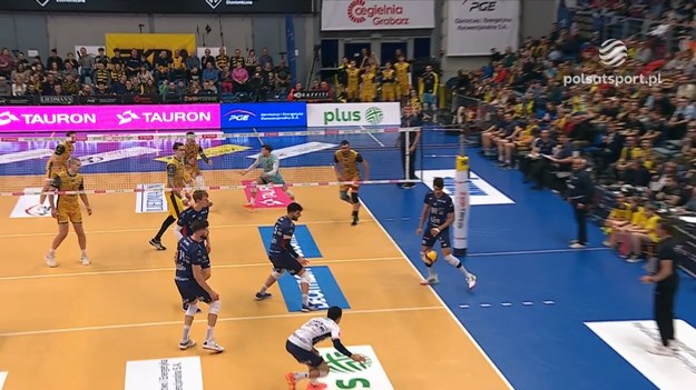 Fragmenty meczu PGE GiEK Skra Bełchatów – Grupa Azoty ZAKSA Kędzierzyn-Koźle 3:0 (25:12, 28:26, 25:22) - siatkówka, PlusLiga 2024, 16. kolejka.