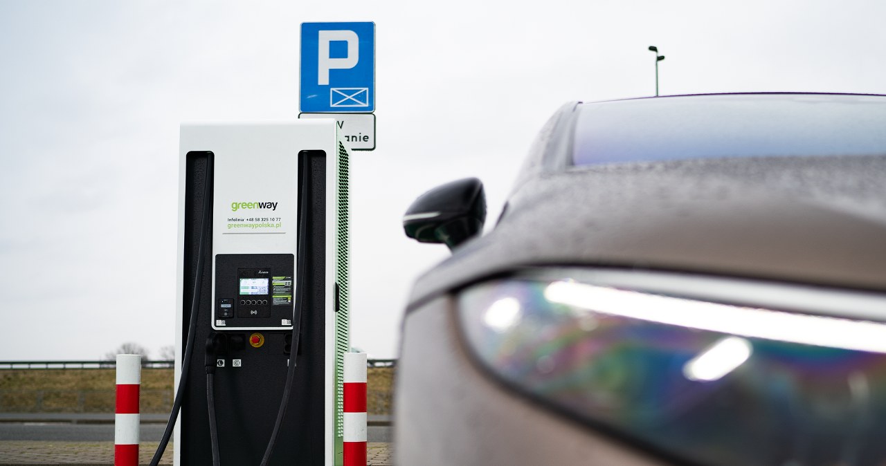 wiadomości,aktualności,Interia W Polsce ma być 87 tys. takich punktów. To osiem razy więcej niż obecnie