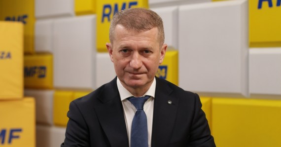 "Jestem gotowy do startu w wyborach prezydenckich w Krakowie, od wielu miesięcy przygotowuję się do tego z moim zapleczem politycznym" - przyznał w Porannej rozmowie w RMF FM poseł PSL Ireneusz Raś. "Żeby tak się stało, to muszę się stać jeszcze jakieś rzeczy po drodze" - zaznaczył równocześnie nasz gość.