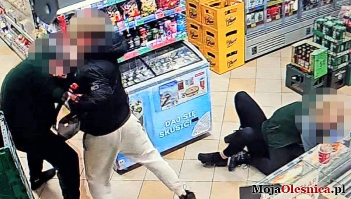 Do brutalnego napadu doszło w piątek 12 stycznia przy ul. Kochanowskiego w Oleśnicy (woj. dolnośląskie). Młodzi bandyci brutalnie napadli na personel jednego z oleśnickich sklepów. Powodem agresji miało być pytanie o dokument przy sprzedaży napoju energetycznego. Dzisiaj sąd wypuścił sprawców na wolność.