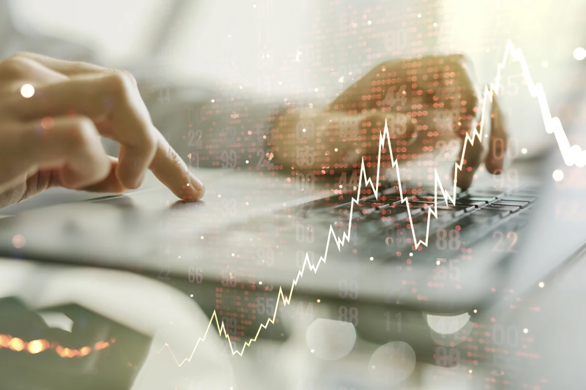 Sztuczna inteligencja wpłynie na 40 proc. miejsc pracy na świecie. Niektóre rodzaje pracy zostaną przez nie zastąpione, inne uzupełnione. W gospodarkach rozwiniętych wpływ AI będzie najsilniejszy - uważa szefowa Międzynarodowego Funduszu Walutowego, Kristalina Georgiewa.