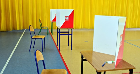 Wybory samorządowe w Polsce odbędą się 7 oraz 21 kwietnia - potwierdził na konferencji prasowej premier Donald Tusk.