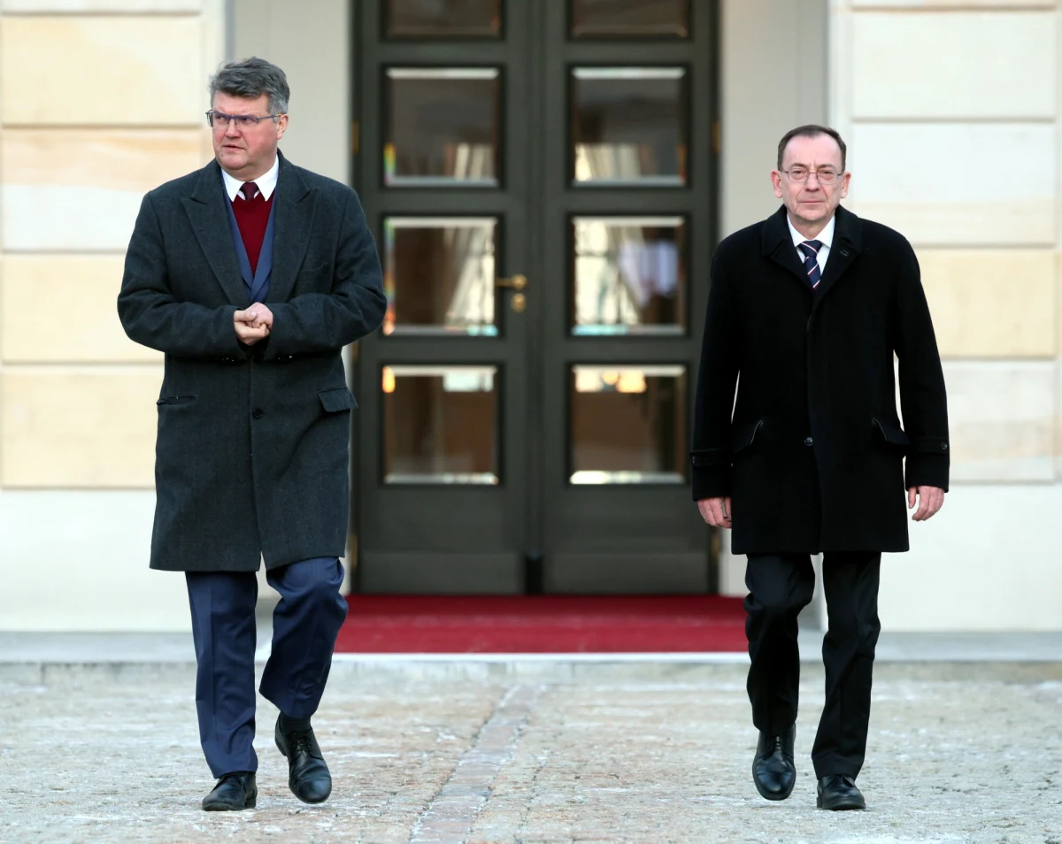 Jest zażalenie na decyzję sądu rejonowego, który wydał tzw. postanowienie wykonawcze o zatrzymaniu Mariusza Kamińskiego. Jego pełnomocnik mec. Michał Zuchmantowicz, z którym rozmawiał dziennikarz RMF FM Tomasz Skory, dziś składa też zażalenie na samo wtorkowe zatrzymanie polityka Prawa i Sprawiedliwości, do którego doszło w Pałacu Prezydenckim.