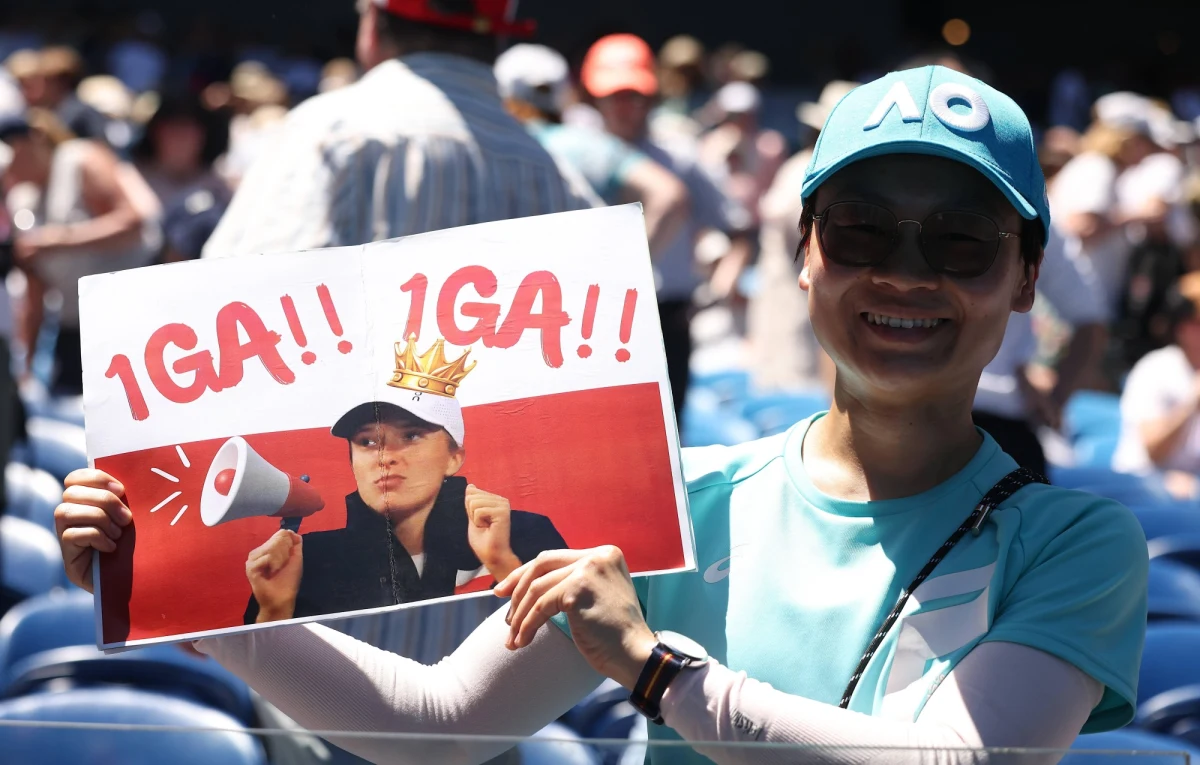 Troje polskich singlistów zagra w drugiej rundzie tenisowego, wielkoszlemowego turnieju na kortach w Melbourne. Najłatwiejsze zadanie – patrząc na statystyki – stoi przed Hubertem Hurkaczem. Najgorzej trafiła Magdalena Fręch.