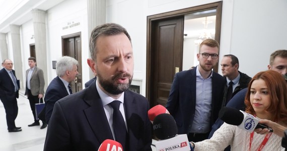 Polski wymiar sprawiedliwości jest zrujnowany przez Prawo i Sprawiedliwość, potrzebujemy nowego rozdziału konstytucji, który będzie traktował o Trybunale Konstytucyjnym - uważa szef MON Władysław Kosiniak-Kamysz i zapowiada przedstawienie propozycji zmian wszystkim klubom parlamentarnym.