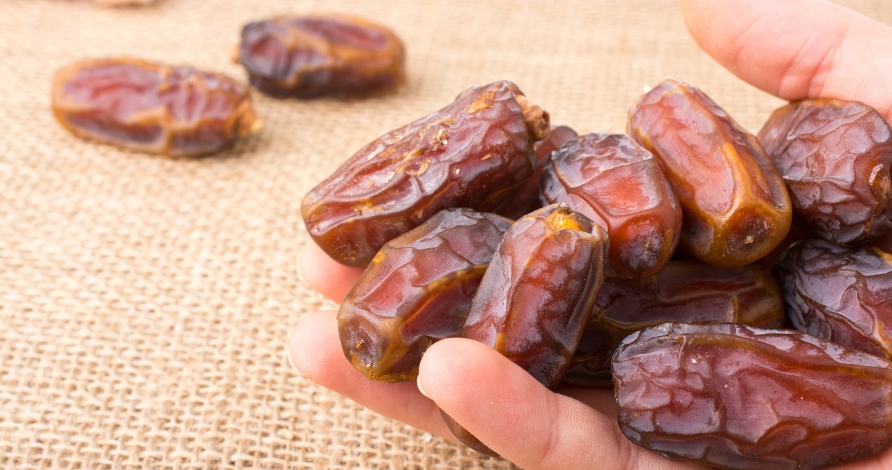 Seniorzy powinni je mieć zawsze pod ręką. Ta słodka przekąska sprzyja sercu