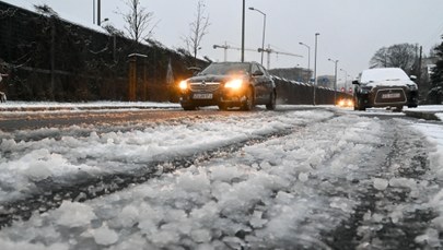 Nad Polskę wkracza front z opadami śniegu i marznącego deszczu 