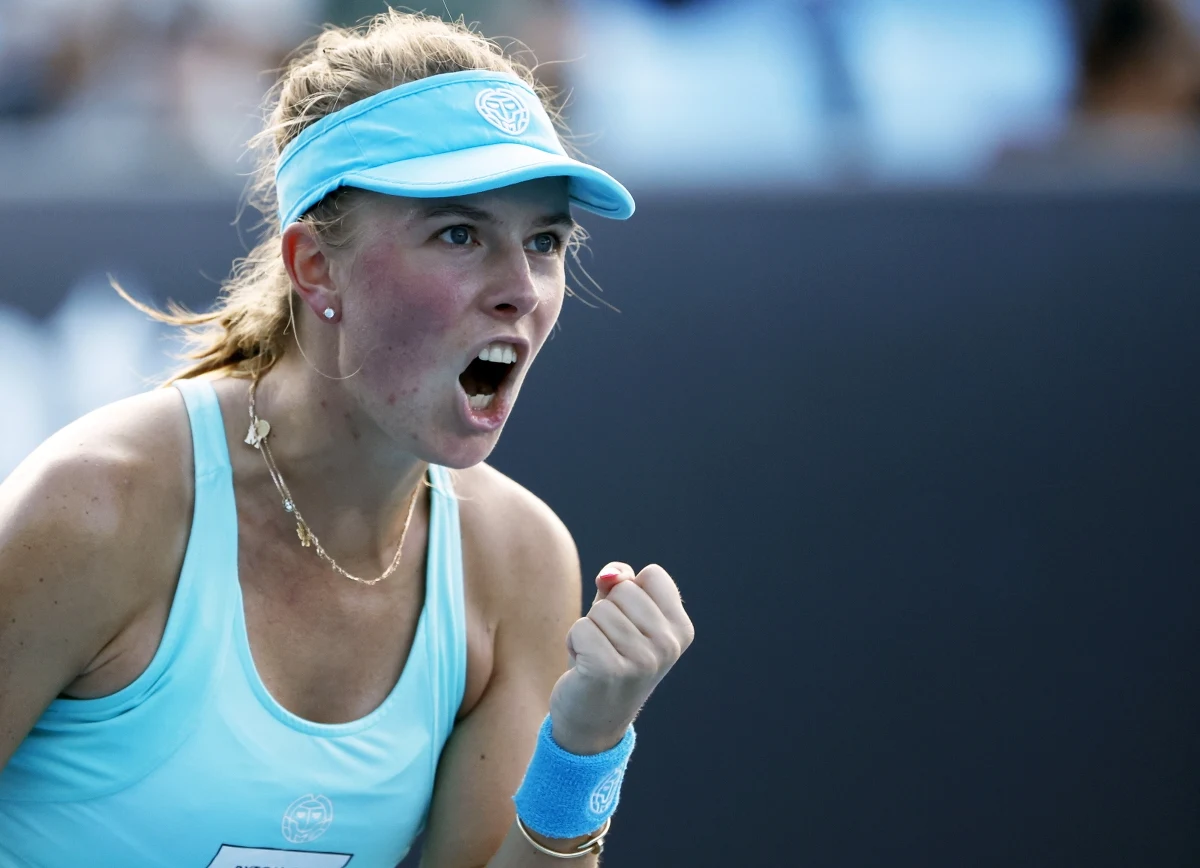 Magdalena Fręch znów zwycięska. Polska tenisistka awansowała do trzeciej rundy Australian Open, pokonując znacznie wyżej rozstawioną Francuzkę Caroline Garcię 6:4, 7:6 (7:2).