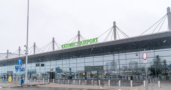 Na lotnisku w Pyrzowicach w 2023 r. odprawiono 5,61 mln pasażerów - przekazał rzecznik portu Piotr Adamczyk. To najlepszy wynik w historii. Dotąd rekordowy był 2019 r., gdy w Katowicach obsłużono 4,84 mln podróżnych.