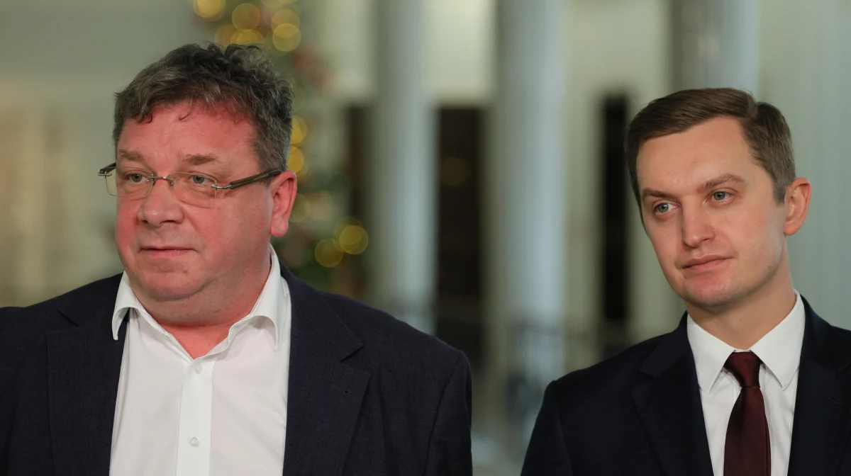 Zgłoszeni jako kandydaci na członków komisji śledczej ds. zakupu i używania oprogramowania Pegasus złożyli wnioski o skreślenie z listy kandydatów wszystkich posłów, zaproponowanych przez klub Prawa i Sprawiedliwości. Trzech z nich to byli urzędnicy resortu, który miał sfinansować nielegalny zakup Pegasusa. Czwarty to bohater afery respiratorowej.