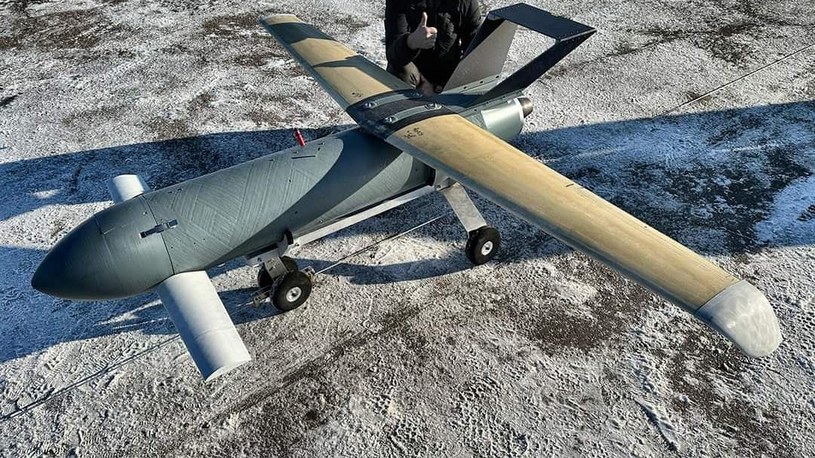 Siły Zbrojne Ukrainy pochwaliły się w pełni pomyślnymi testami pierwszego w historii rozwoju armii drona kamikadze z silnikiem odrzutowym.