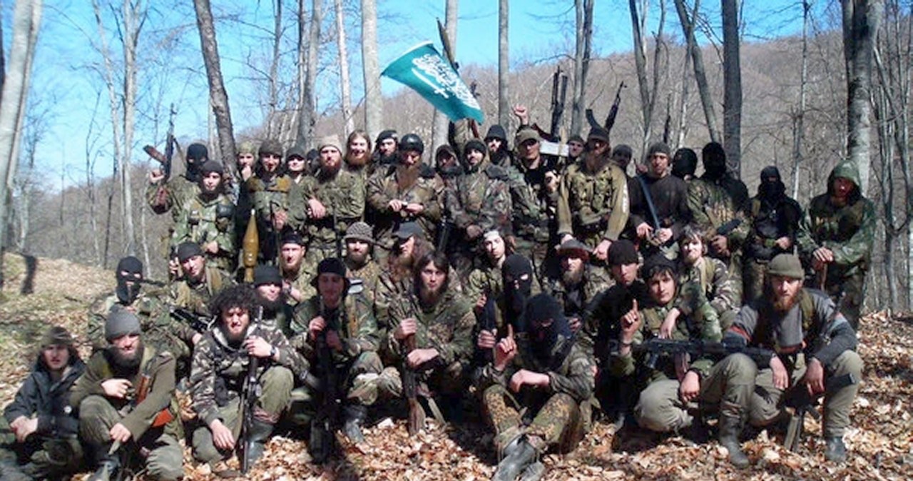Siły Zbrojne Ukrainy opublikowały materiał filmowy, na którym można zobaczyć zorganizowaną zasadzkę na grupę Kadyrowców. Nie tego się spodziewali wjeżdżając do Ukrainy.