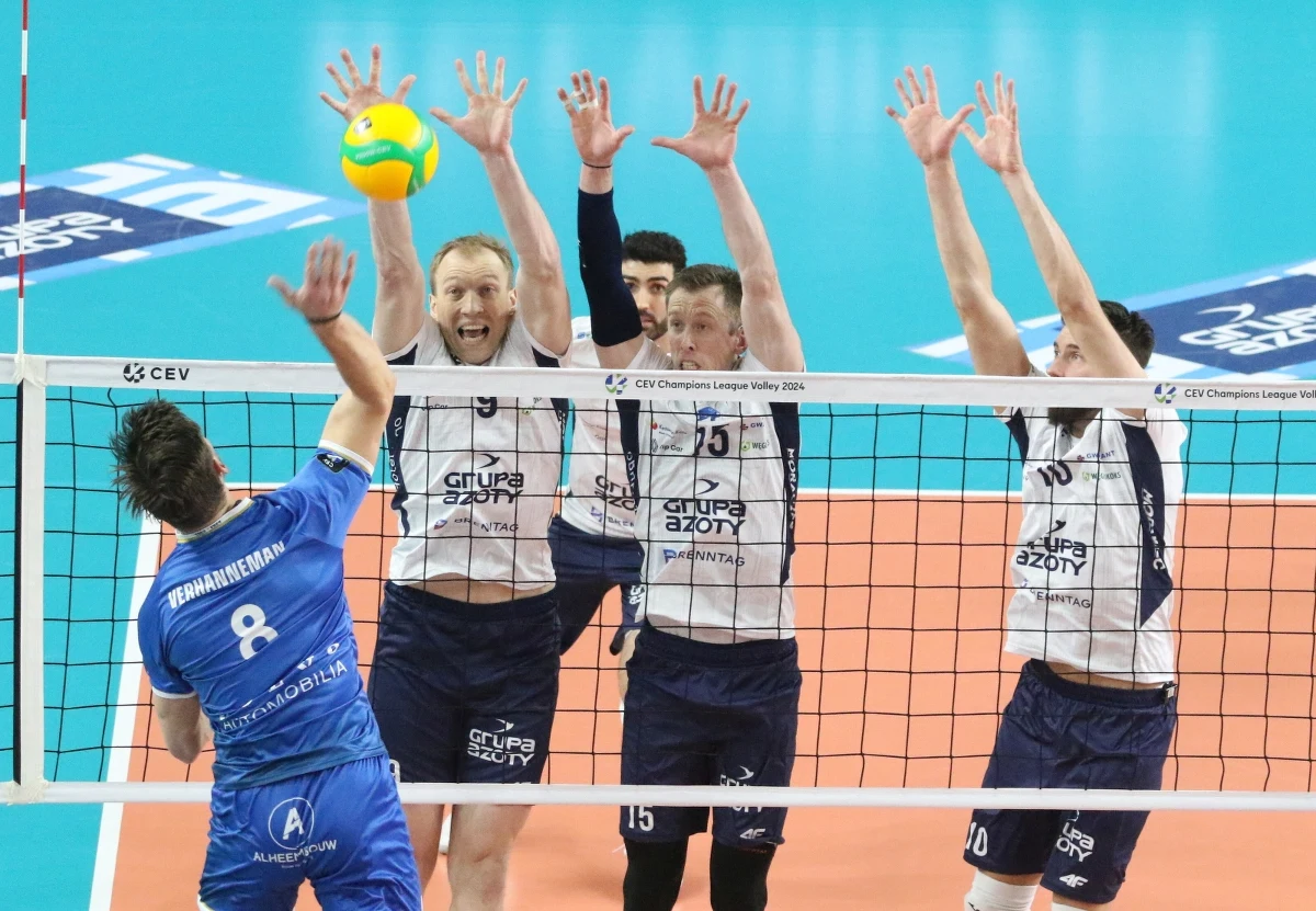 Włoski Gas Sales Daiko Piacenza będzie rywalem Jastrzębskiego Węgla w ćwierćfinale Ligi Mistrzów. Grupa Azoty Kędzierzyn-Koźle zagra w barażu o najlepszą ósemkę rozgrywek z tureckim Halkbankiem Ankara.