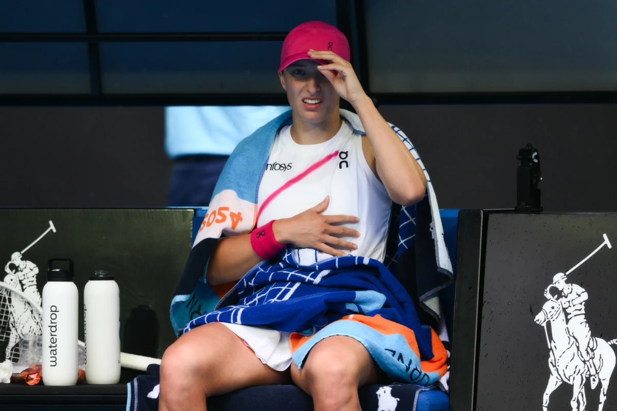 Liderka rankingu tenisistek Iga Świątek przyznała po pokonaniu Amerykanki Danielle Collins 6:4, 3:6, 6:4 w drugiej rundzie wielkoszlemowego Australian Open, że nie miała poczucia kontroli nad przebiegiem meczu. "Cieszę się, że nie straciłam wiary do końca" - podkreśliła.