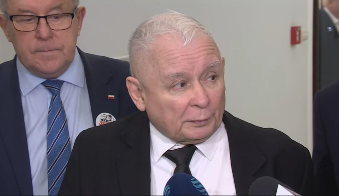 Jarosław Kaczyński pytany o Piotra Wawrzyka. Nagle zwrócił się do dziennikarzy