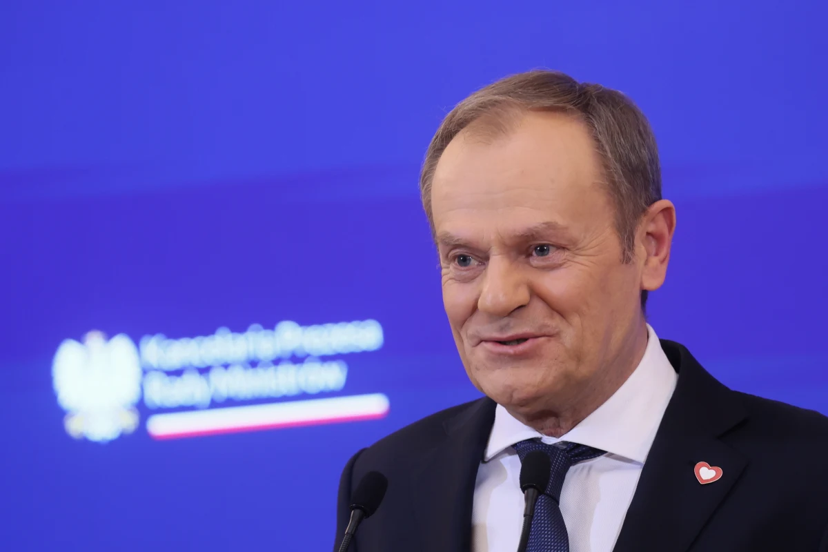 "Nastrój bardzo siadł w ławach poselskich PiS" - stwierdził Donald Tusk, tłumacząc, że do polityków opozycji docierają teraz konsekwencje przegranych wyborów. Szef polskiego rządu przyznał, że dziwi go postawa prezydenta Andrzeja Dudy w sprawie uwięzionych Mariusza Kamińskiego i Macieja Wąsika.