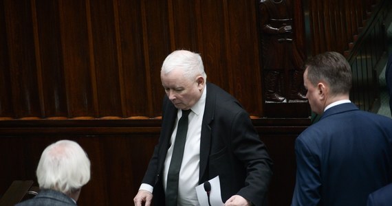 Nigdy nie mówiłem, że nie było afery wizowej. Mówiłem, że nic o tym nie wiem - powiedział w czwartek prezes PiS Jarosław Kaczyński. Dodał, że kiedy podlegało mu CBA, nie było zarzutów karnych wobec Wawrzyka poza niepokojem odnośnie jego nadzoru, dlatego został odwołany.