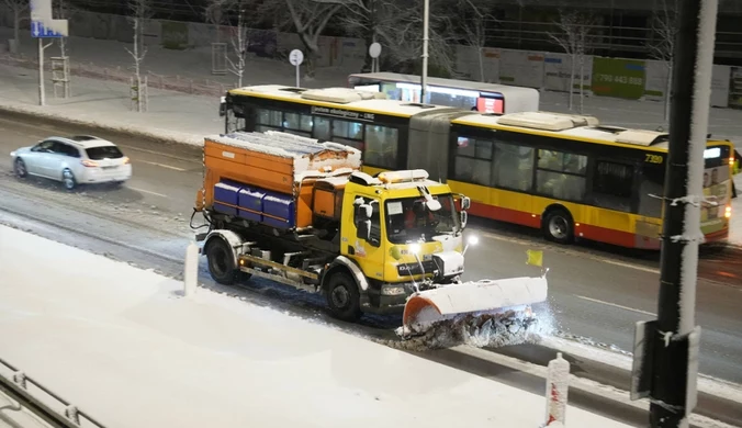 Stolica szykuje się na uderzenie. Dziesiątki pojazdów na ulicach