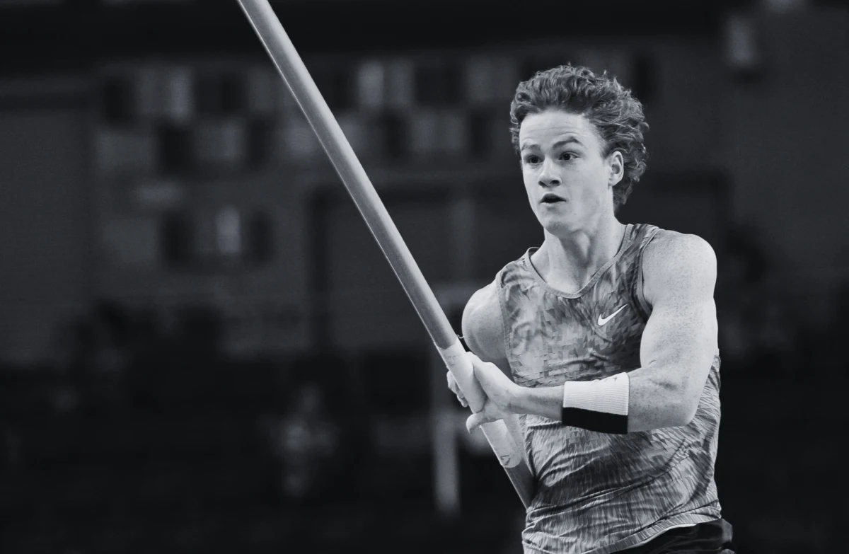 W wieku 29 lat zmarł Shawn Barber, rekordzista Kanady i mistrz świata z 2015 roku w skoku o tyczce. Agent zawodnika, Paul Doyle, potwierdził, że zgon nastąpił w środę w domu w Kirkwood w Teksasie z powodu powikłań medycznych.