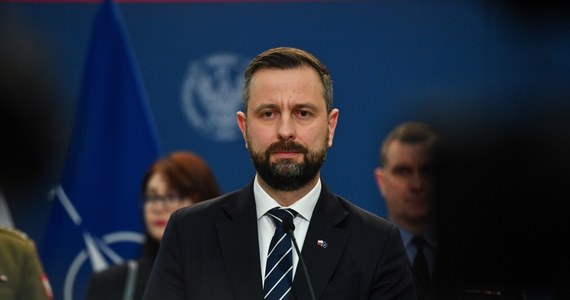 "Powołujemy zespół ds. oceny funkcjonowania podkomisji smoleńskiej Antoniego Macierewicza" – poinformował minister obrony narodowej Władysław Kosiniak-Kamysz. "Będziemy oceniać działania podkomisji, a nie badać przyczyny katastrofy z 10 kwietnia 2010 roku" – wyjaśnił szef resortu. Zespół ma się składać z 19 specjalistów, jego przewodniczącym będzie pułkownik pilot Leszek Błach.