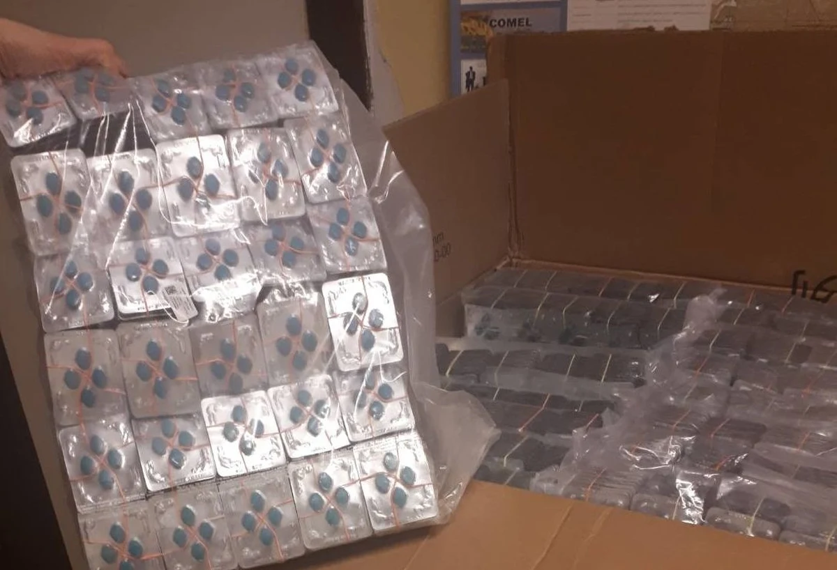 Dziesięć osób odpowie przed sądem za handel lekami na potencję. Zorganizowana grupa  przestępcza oferowała je w internecie. Tabletki  były sprzedawane na sztuki i wysyłane jako witaminy i minerały. Podejrzani zarobili w ten sposób ponad 7 milinów złotych.