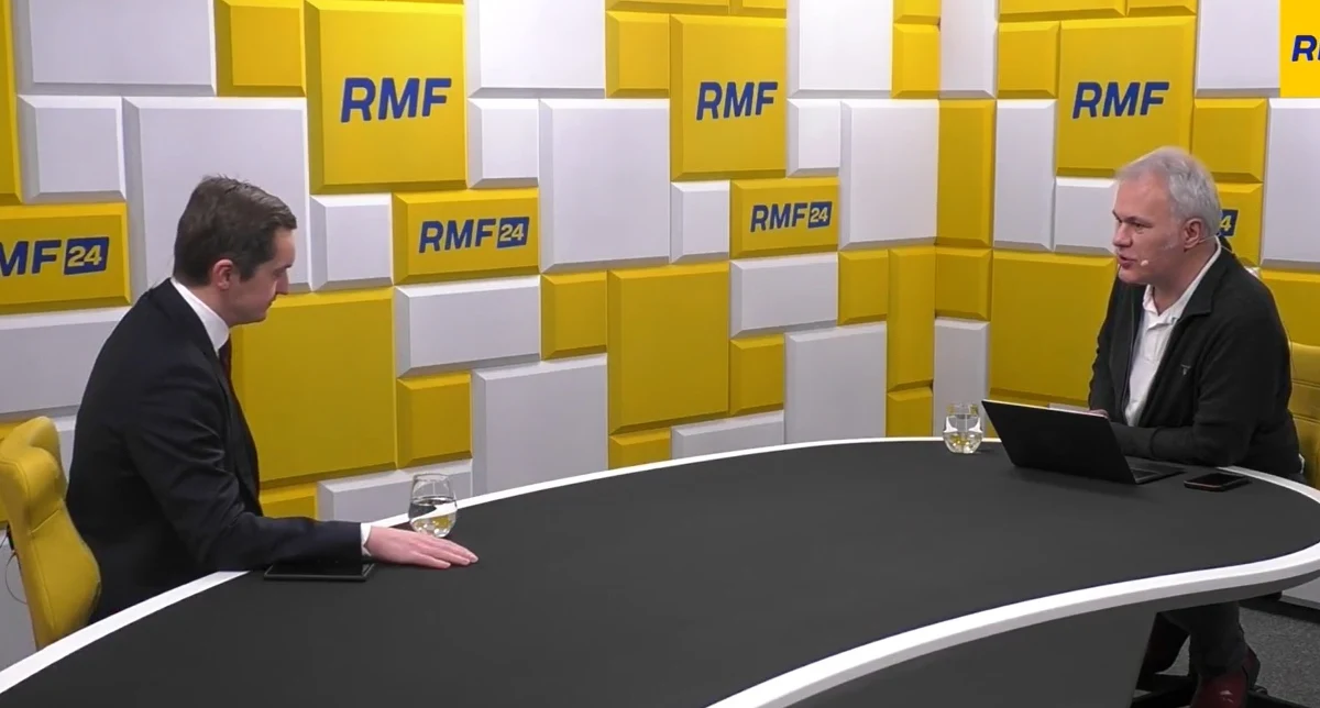 Już pierwsze pytanie zadane przez Roberta Mazurka Sebastianowi Kalecie w czasie Porannej Rozmowy w RMF FM okazało się dla byłego wiceministra sprawiedliwości za trudne. Na jakiej prawniczej sentencji poległ poseł Prawa i Sprawiedliwości? Zobaczcie film!  