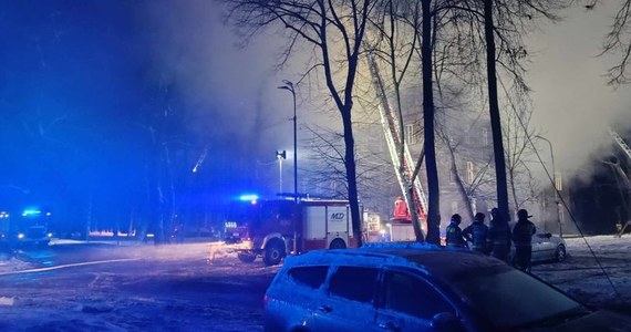 W Bytomiu doszło do pożaru pustostanu. W akcję gaśniczą zaangażowanych było 14 zastępów straży pożarnej. Zgłoszenie otrzymaliśmy na Gorącą Linię RMF FM.