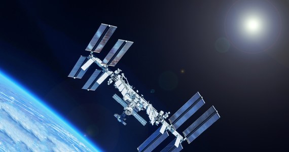 Misja Axion Space 3 zakończona sukcesem. Na pokład Międzynarodowej Stacji Kosmicznej (ISS) dotarła czteroosobowa załoga, wśród nich pierwszy astronauta z Turcji. Astronauci dwutygodniowej misji Ax-3 opuszczą ISS ok. 3 lutego. Ich kapsuła, po wejściu w atmosferę, wyląduje u wybrzeży Florydy.
