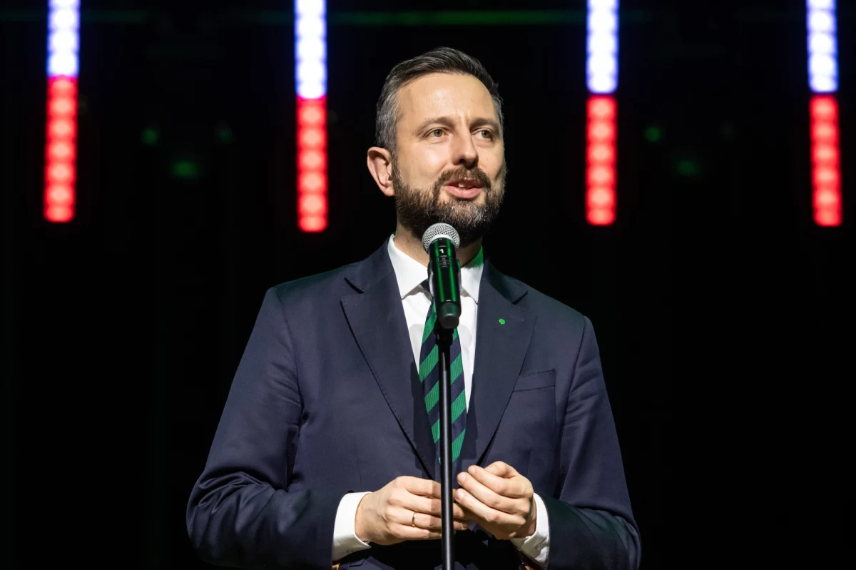 "Myślę, że to by było bardzo dobre, gdyby w wyborach samorządowych były dwa bloki: Trzecia Droga jako jeden i PO z Lewicą jako drugi. Nie wygramy wyborów samorządowych w wielu województwach, jeśli będziemy szli wszyscy na jednej liście" - ocenił wicepremier, szef MON, prezes PSL Władysław Kosiniak-Kamysz.