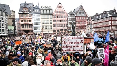 "Demokraci na ulice". Tłumy na protestach w Niemczech