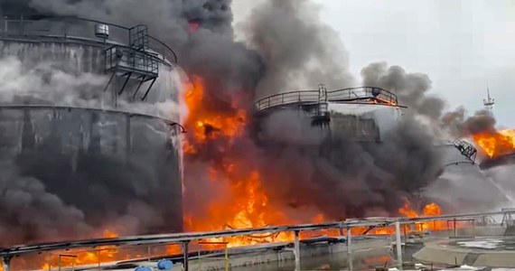 Minionej nocy doszło do pożaru w terminalu gazu skroplonego w Ust-Łudze w obwodzie leningradzkim. Rosyjskie kanały na Telegramie poinformowały, że mieszkańcy słyszeli wcześniej nadlatujące drony i eksplozje. Walka z ogniem wciąż trwa.