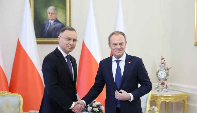 Polacy krytycznie o sporze Dudy i Tuska. Sondaż nie pozostawia złudzeń