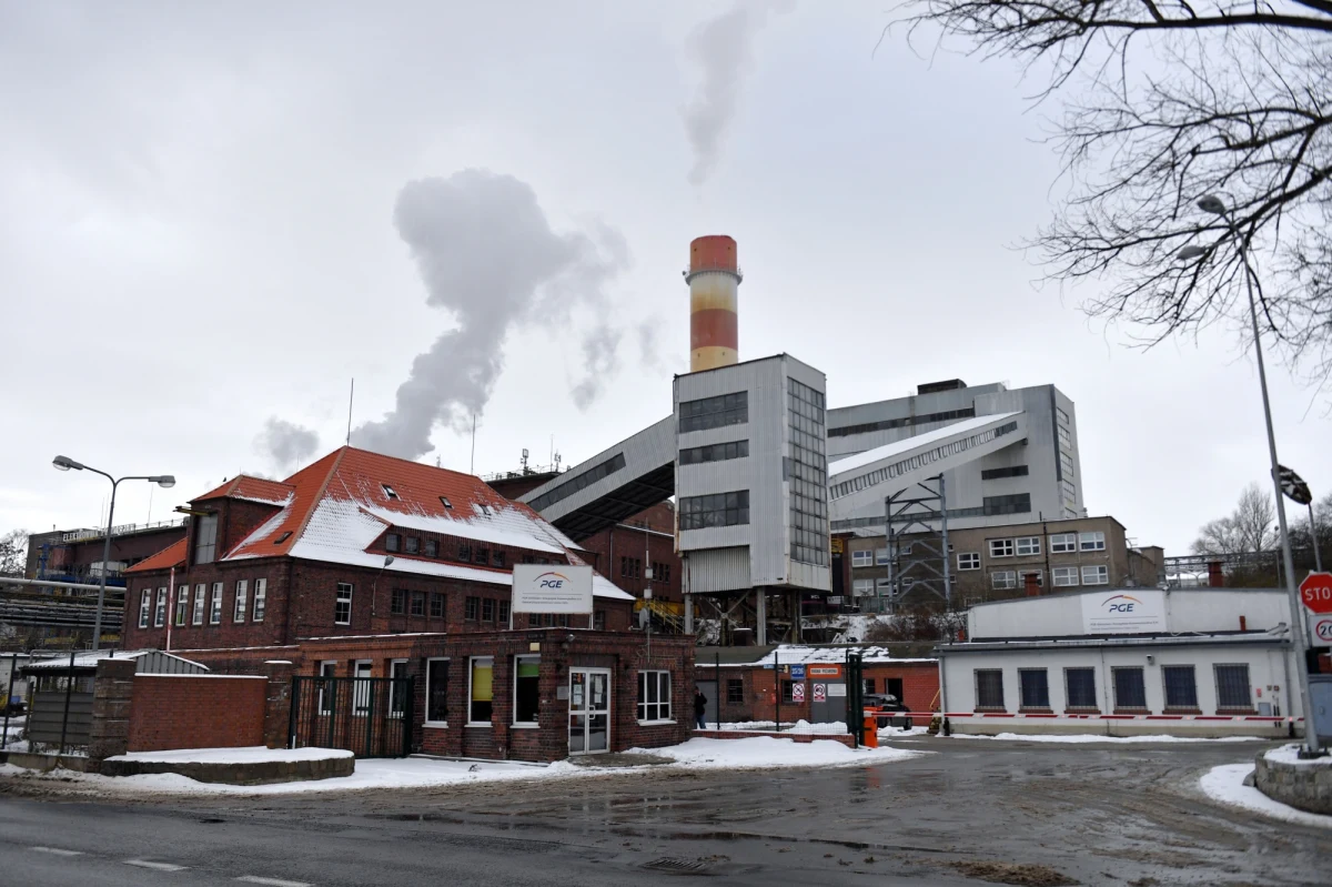 Elektrociepłownia na szczecińskich Pomorzanach wznowiła pracę. Dzisiaj rano uruchomiony został blok, który przez ostatnie dni był wyłączony z powodu awarii. 