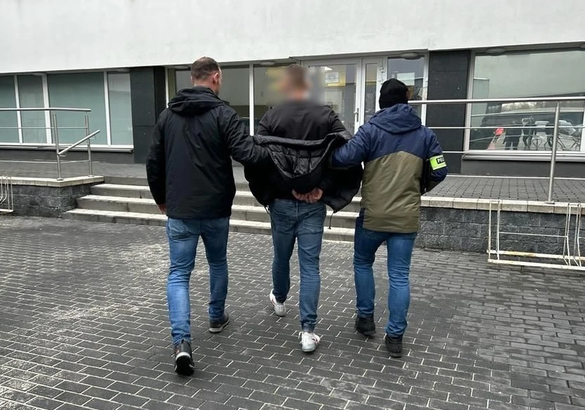 Działająca w Komendzie Wojewódzkiej Policji w Łodzi specjalna grupa "poszukiwaczy" w 2023 r. wytropiła i zatrzymała 48 poszukiwanych listami gończymi oraz 7 osób mających na koncie najpoważniejsze przestępstwa.