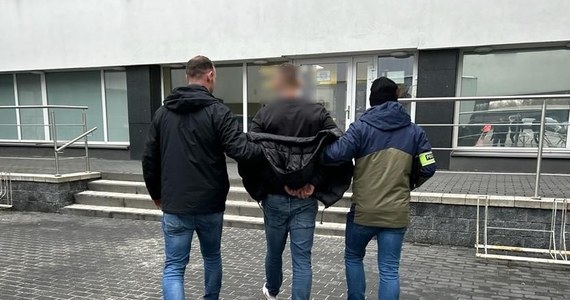 Działająca w Komendzie Wojewódzkiej Policji w Łodzi specjalna grupa "poszukiwaczy" w 2023 r. wytropiła i zatrzymała 48 poszukiwanych listami gończymi oraz 7 osób mających na koncie najpoważniejsze przestępstwa.