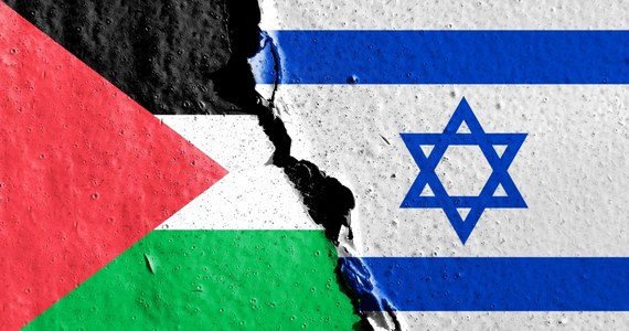 Palestyńczycy powinni utworzyć własne państwo, a odmawianie im takiej możliwości jest nieakceptowalne - przekazał w mediach społecznościowych Antonio Guterres. Sekretarz generalny ONZ dodał, że prawo narodu palestyńskiego do budowy państwa musi zostać powszechnie uznane.