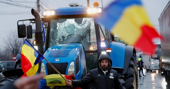 România: În loc de un mare protest, un tractor pe remorcă