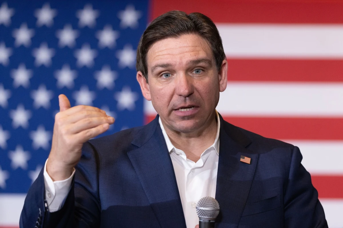 Gubernator Florydy Ron DeSantis wycofał w swoją kandydaturę z wyścigu o nominację Partii Republikańskiej na prezydenta. Oznajmił to w nagraniu wideo opublikowanym w serwisie społecznościowym X.