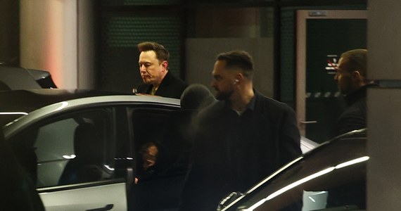 Elon Musk, miliarder, właściciel Tesli i platformy X, przyleciał do Polski. Musk m.in. ma wziąć udział w sympozjum dotyczącym antysemityzmu w Krakowie i ceremonii w byłym KL Auschwitz.