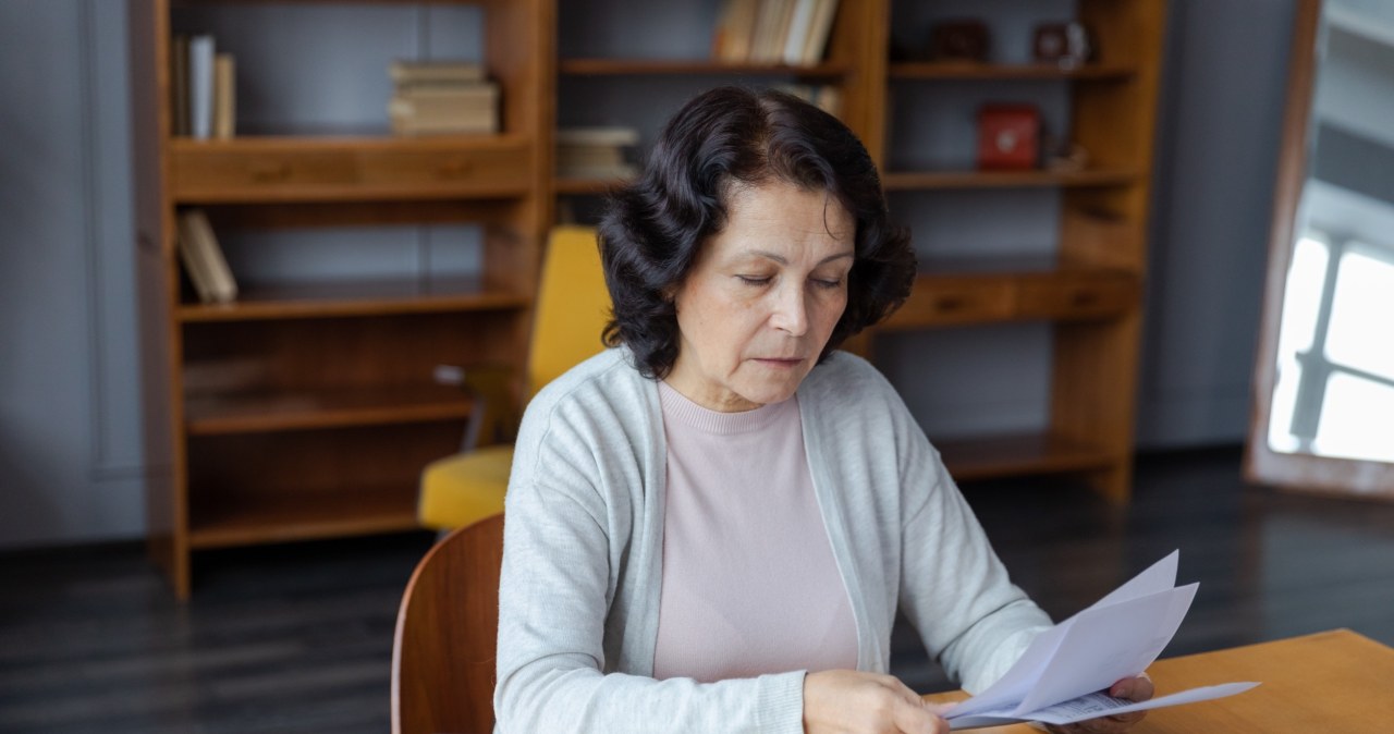 Zarabiałam najniższą krajową przez 25 lat. Ile emerytury dostanę?