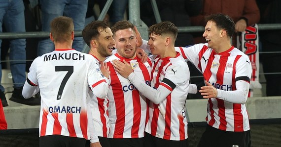 ​Mateusz Dróżdż został nowym prezesem Cracovii - poinformował krakowski klub, posiadający zespoły w najwyższych klasach rozgrywkowych w piłce nożnej i hokeju na lodzie. Decyzja o powołaniu prezesa zapadła na zgromadzeniu zarządu Rady Nadzorczej MKS Cracovia SSA.