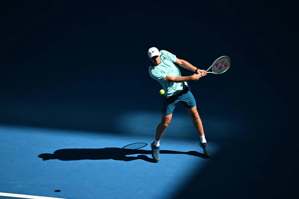 "Ja zawsze wierzę w Huberta" – tak występ polskiego tenisisty w Australian Open komentuje były zawodnik Wojciech Fibak. Hubert Hurkacz w trzech setach pokonał Francuza Artura Cazauxa 7;6/7;6/6-4. Awansował do ćwierćfinału australijskiego turnieju. Jego następnym przeciwnikiem będzie Daniił Miedwiediew. Ale i tu Wojciech Fibak nie traci wiary w Polaka i widzi mocne strony zawodnika z Wrocławia. Na antenie Radia RMF24 rozmawiał z nim o tym Piotr Salak. 