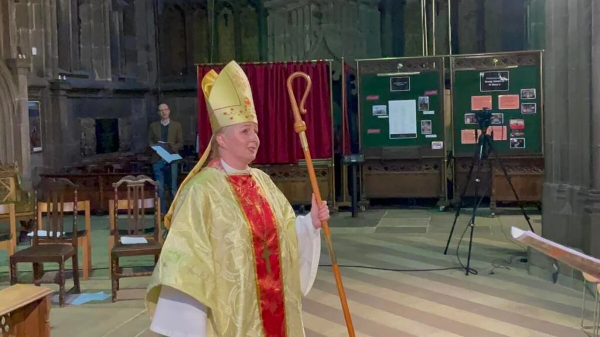 Historyczna uroczystość w Nottingham. 41-letnia ks. Paulina Hławiczka-Trotman została konsekrowana na biskupa luterańskiego Kościoła w Wielkiej Brytanii. Duchowna pochodzi ze Śląska Cieszyńskiego. Jest pierwszą polską protestantką, która objęła posługę biskupa.