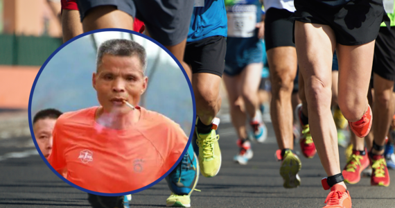 52-letni maratończyk został zdyskwalifikowany za palenie papierosów podczas biegu. Mężczyzna 42-kilometrową trasę pokonał w czasie 3 godzin i 33 minut.