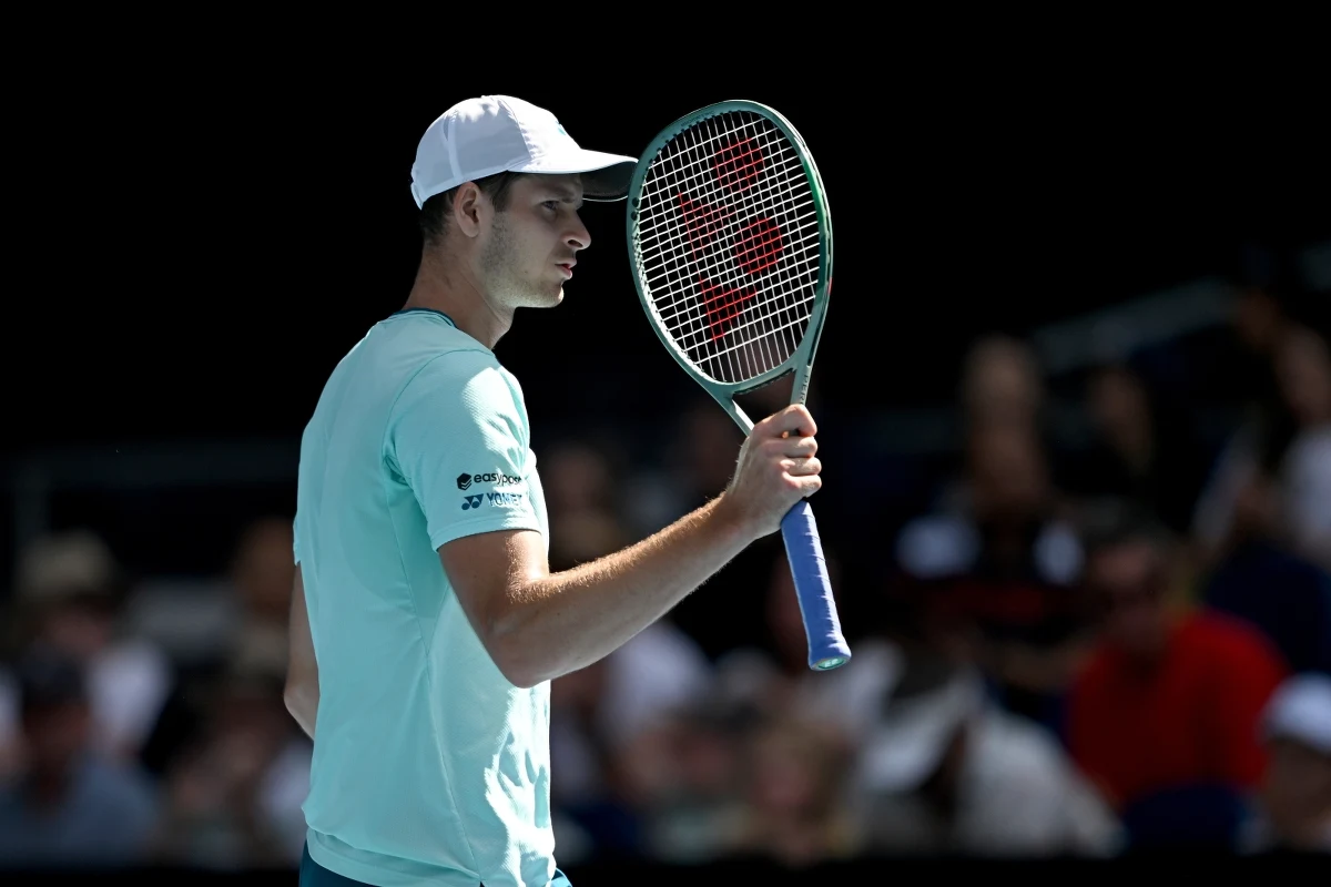 Hubert Hurkacz kontra Daniił Miedwiediew - czas na ćwierćfinał tenisowego Australian Open. Organizatorzy podali już plan gier na środę, kiedy to znów zobaczymy Hurkacza na korcie.