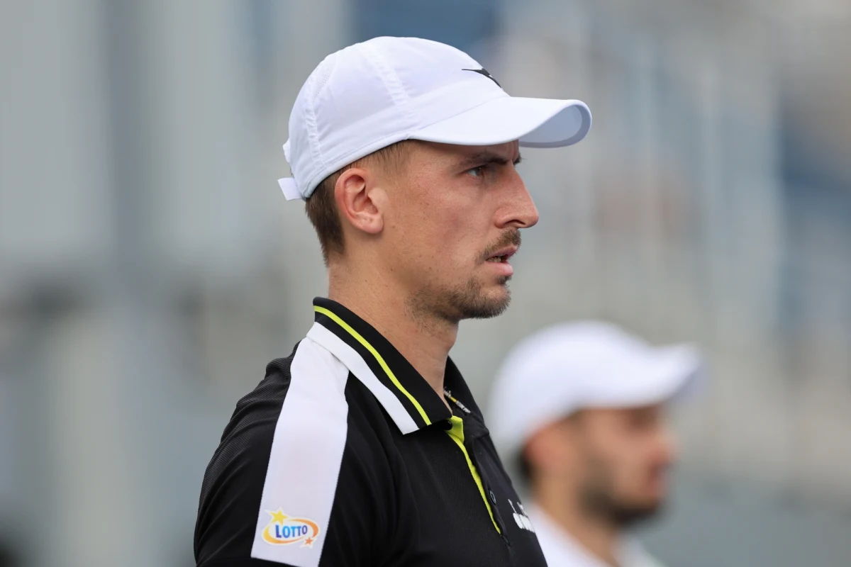 Jan Zieliński i tajwańska tenisistka Su-Wei Hsieh awansowali do półfinału miksta w wielkoszlemowym Australian Open w Melbourne. We wtorek pokonali Amerykankę Nicole Melichar-Martinez i Niemca Kevina Krawietza 6:2, 6:3.