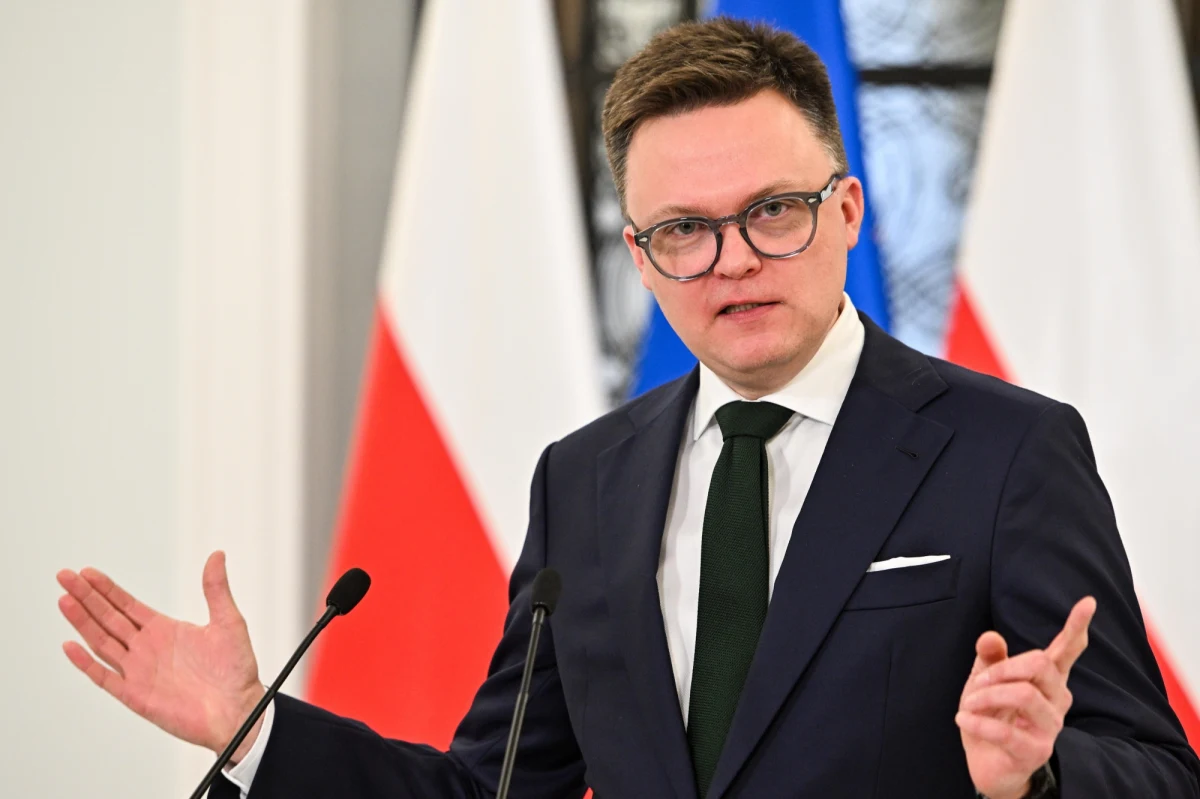 Sprawa z odwołania Macieja Wąsika nie będzie już rozpoznawana w Izbie Pracy - takiej odpowiedzi udzielił marszałkowi Sejmu prezes tej izby Piotr Prusinowski. Szymon Hołownia pytał go, na jakim etapie jest rozpoznanie skierowanego do tej izby odwołania od wygaszenia mandatu Macieja Wąsika. Pismo prof. Prusinowskiego wprost stwierdza, że w Izbie Pracy sprawa została formalnie zamknięta.